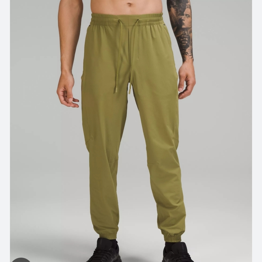 Lululemon License to Train Cargo Jogger